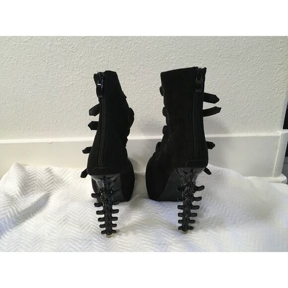 Never Worn Size 9.5 Black Strappy Platform Ankle Boots - Picture 3 of 6